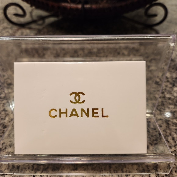 Chanel Red Mirror/Card Holder - Picture 4 of 4